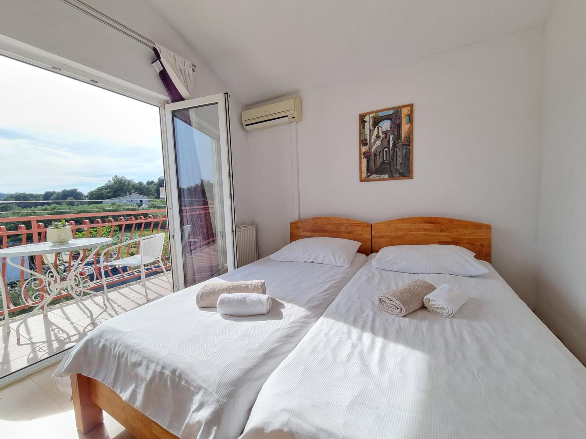 Rooms Slavica Okrug Gornji Cameră foto